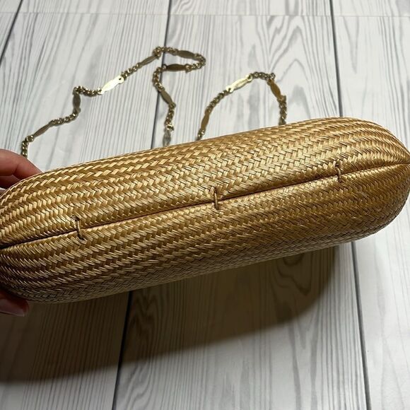 Vintage MCM Woven Hardbody purse with Gold Tone chain cross body or shoulder - Picture 4 of 9